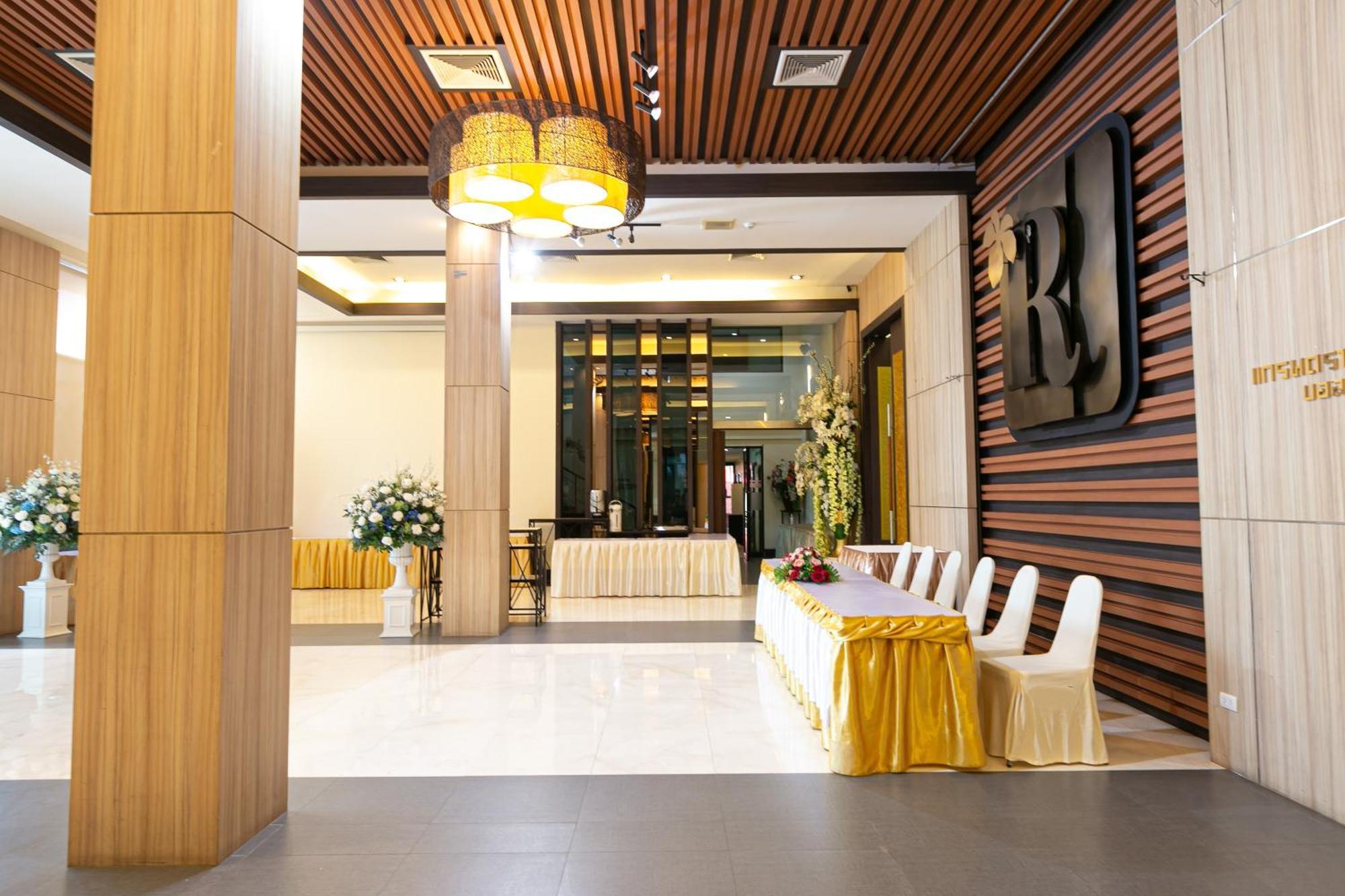 Grand Ratchapruek Hotel Pak Kret Exterior photo
